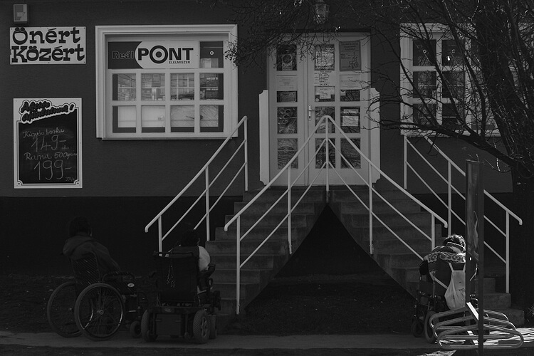 Konfliktusok és esélyegyenlőség 2012.